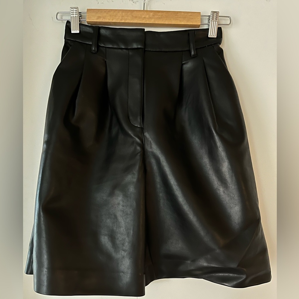 Aritzia Wilfred Limerick shorts size 0